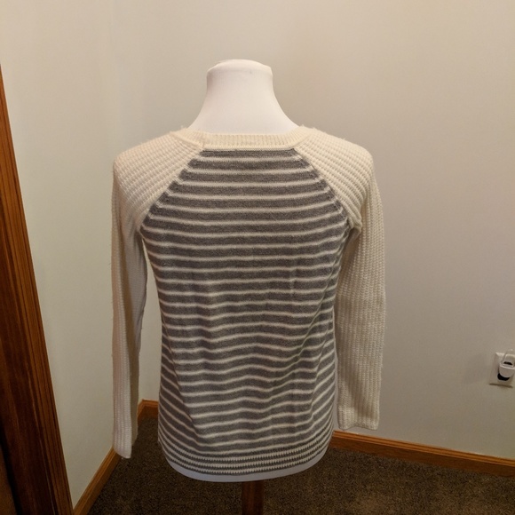 GAP sweater - Picture 3 of 4